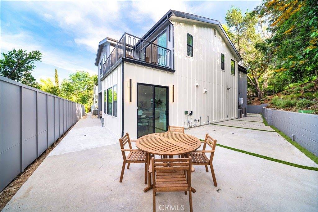 5623 Oso, Woodland Hills, CA 91367