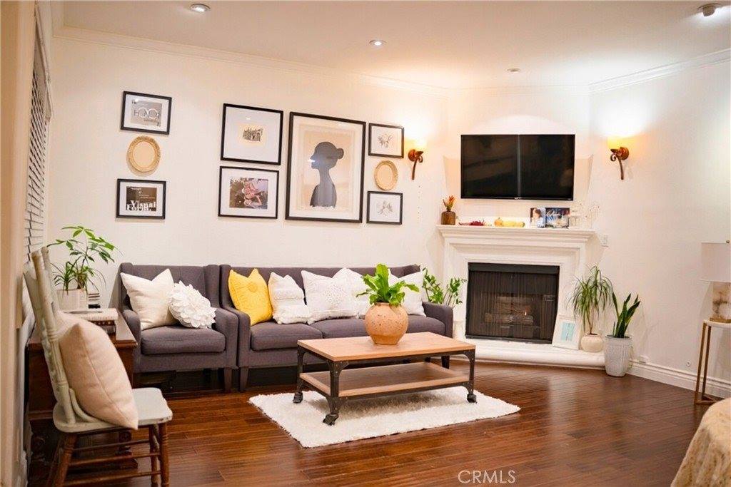 4128 Whitsett, Studio City, CA 91604