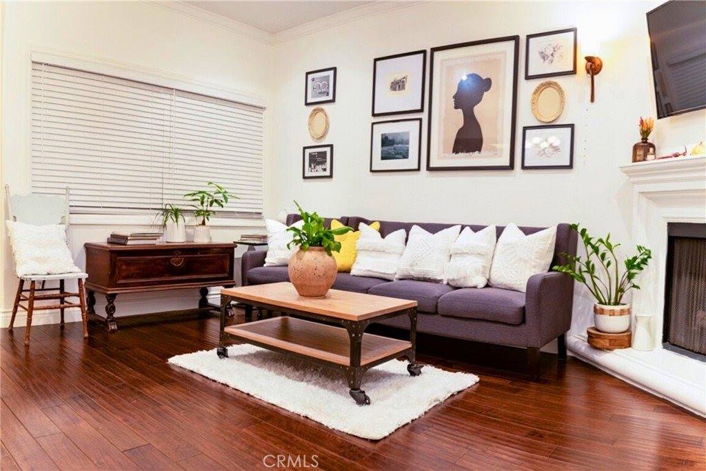 4128 Whitsett, Studio City, CA 91604