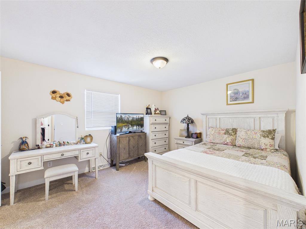 21624 Highway Y, Saint Robert, MO 65584