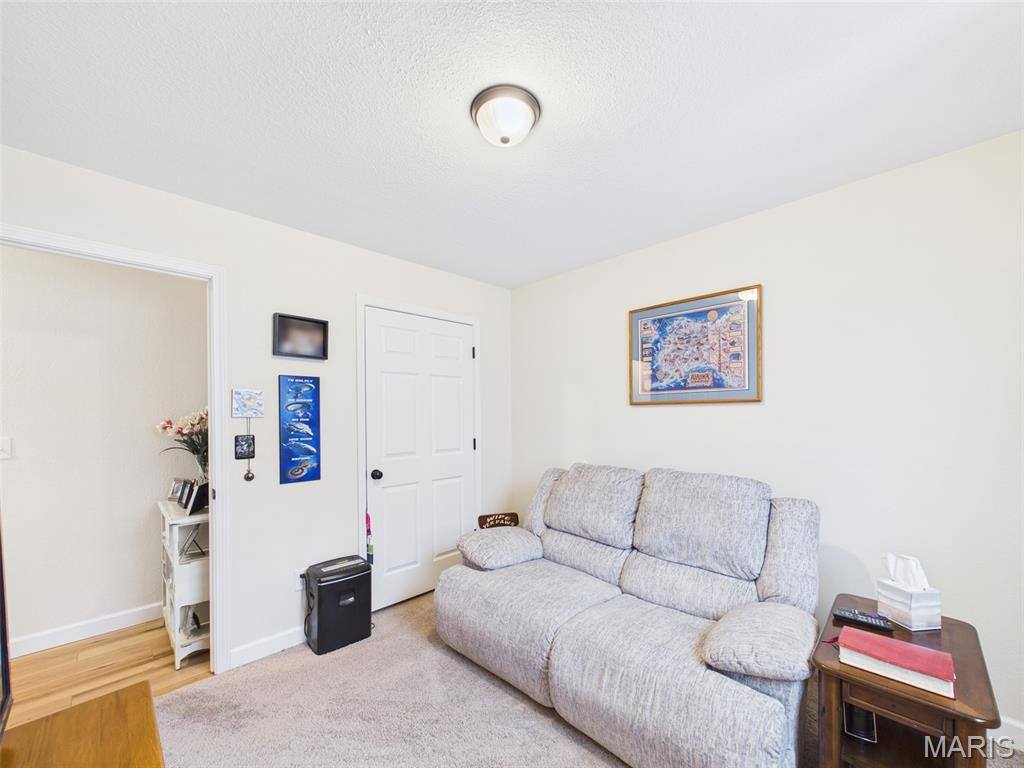 21624 Highway Y, Saint Robert, MO 65584