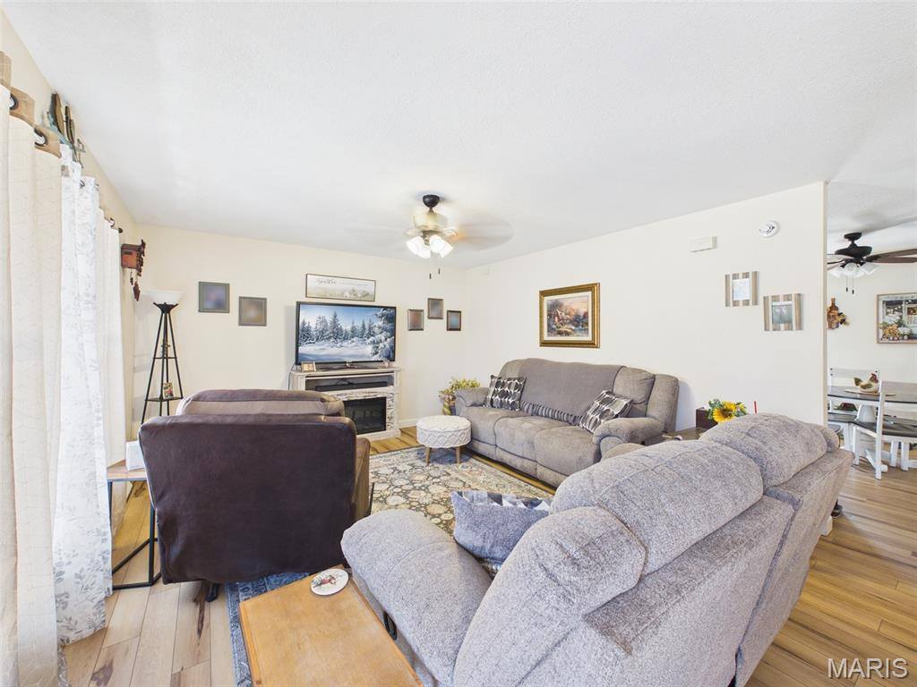 21624 Highway Y, Saint Robert, MO 65584