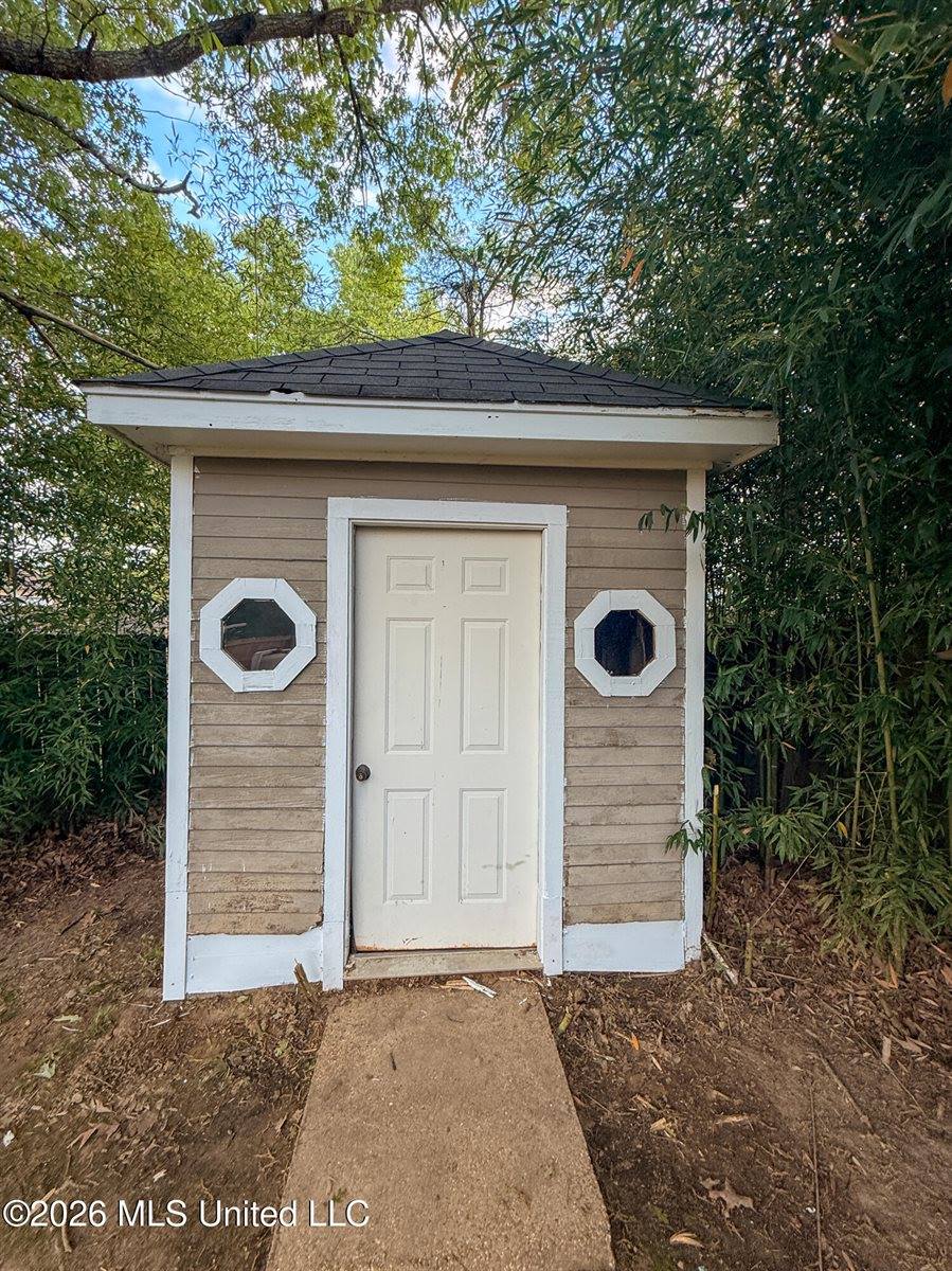 120 Oak Grove Drive, Brandon, MS 39047