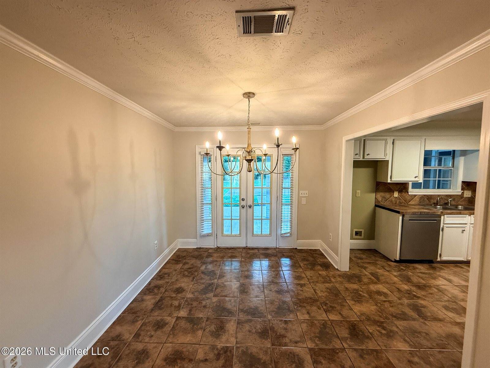 120 Oak Grove Drive, Brandon, MS 39047