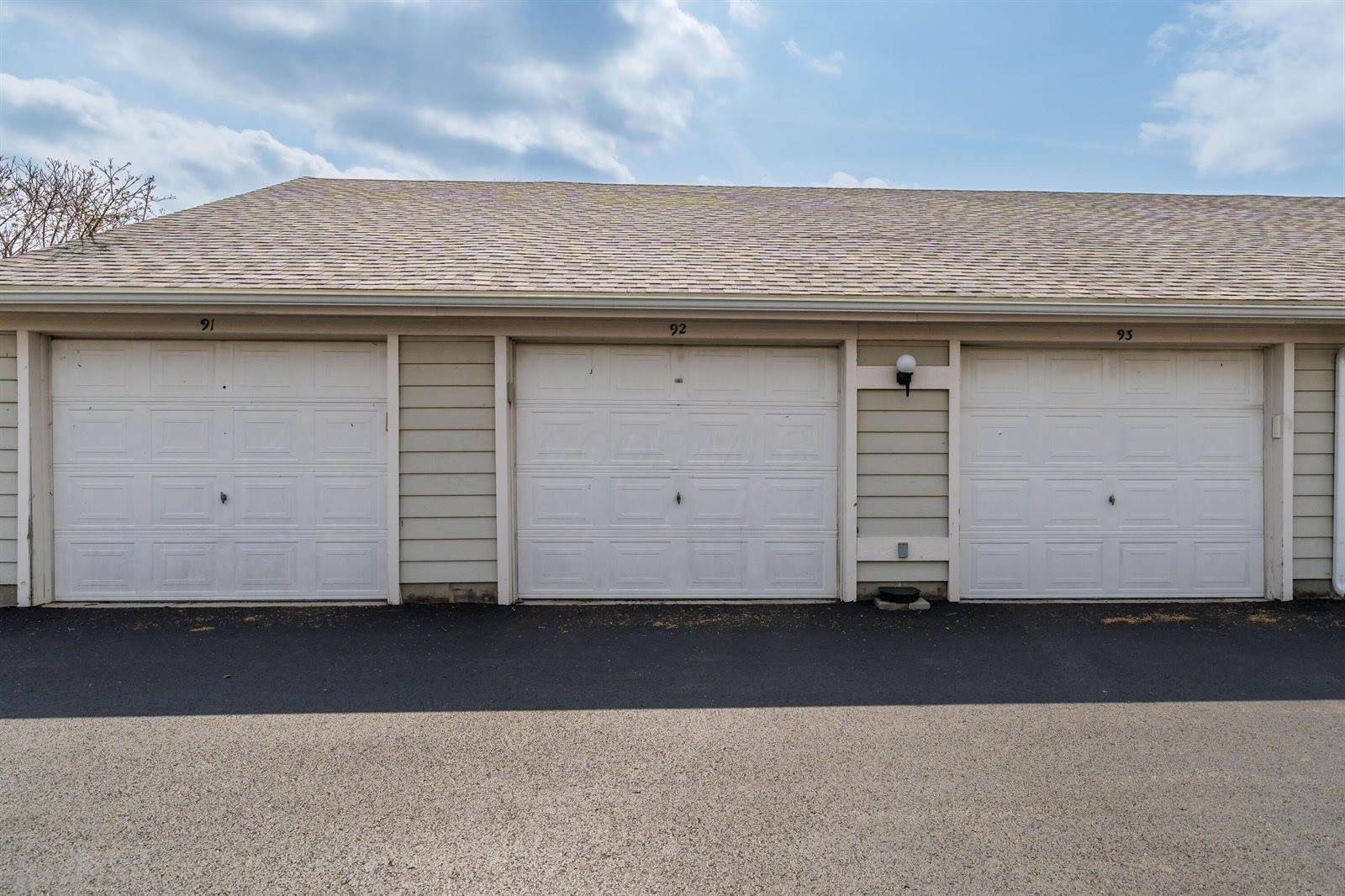 6729 Meadow Creek Drive, Columbus, OH 43235