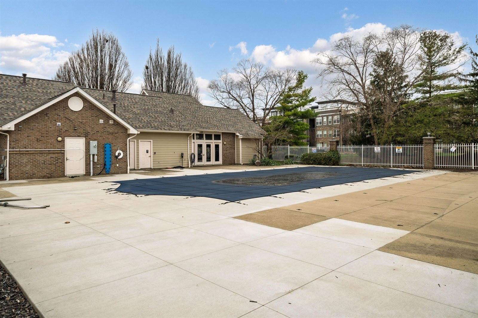 6729 Meadow Creek Drive, Columbus, OH 43235