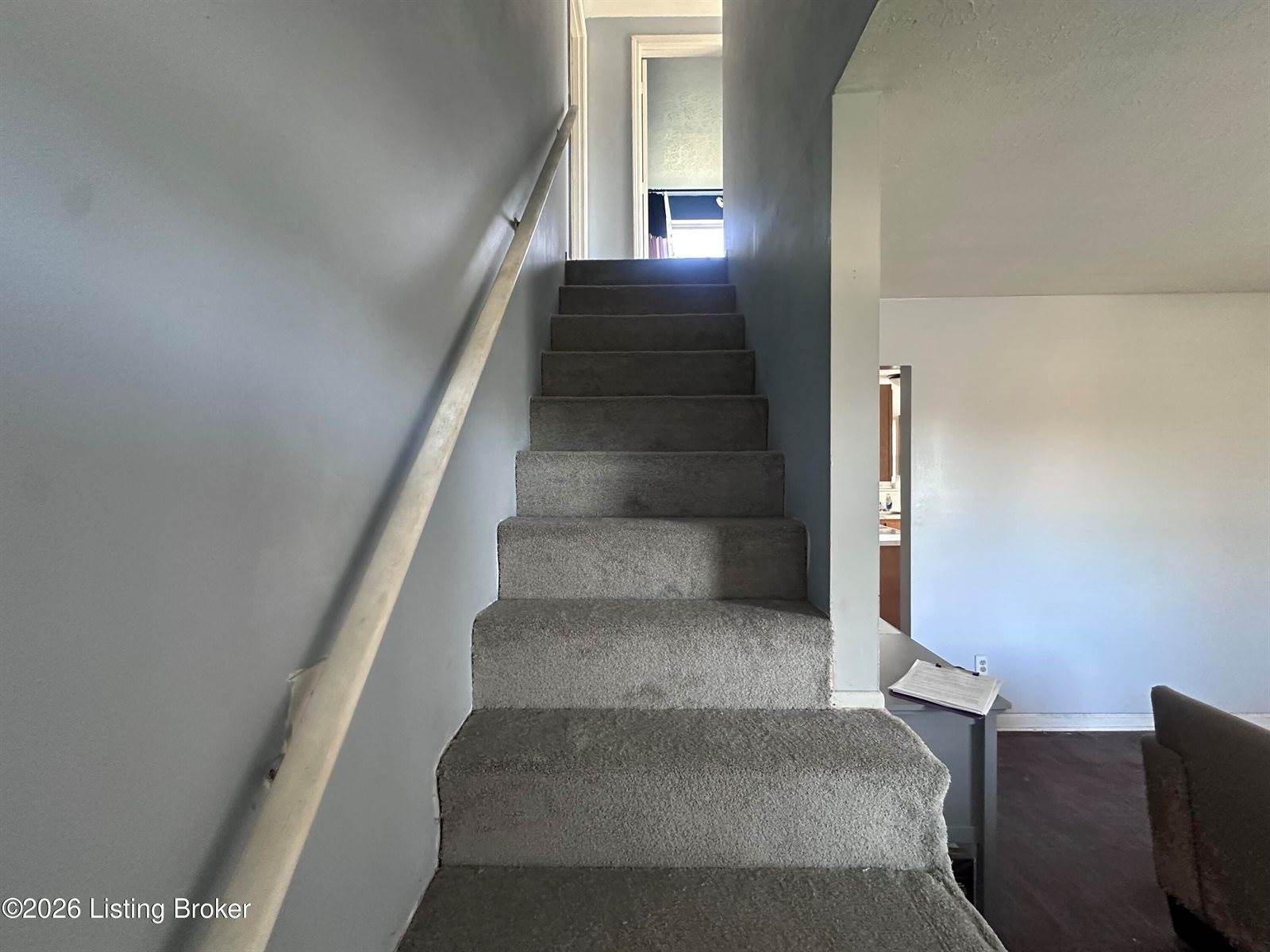 2520 Lamborne Blvd, Louisville, KY 40272