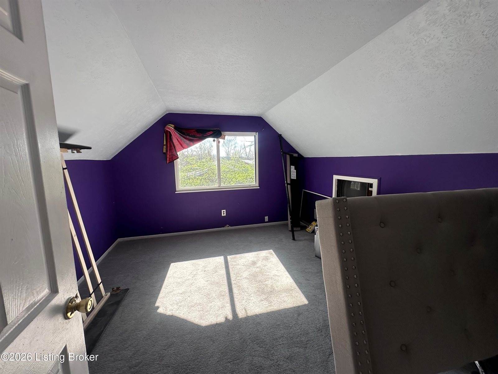 2520 Lamborne Blvd, Louisville, KY 40272