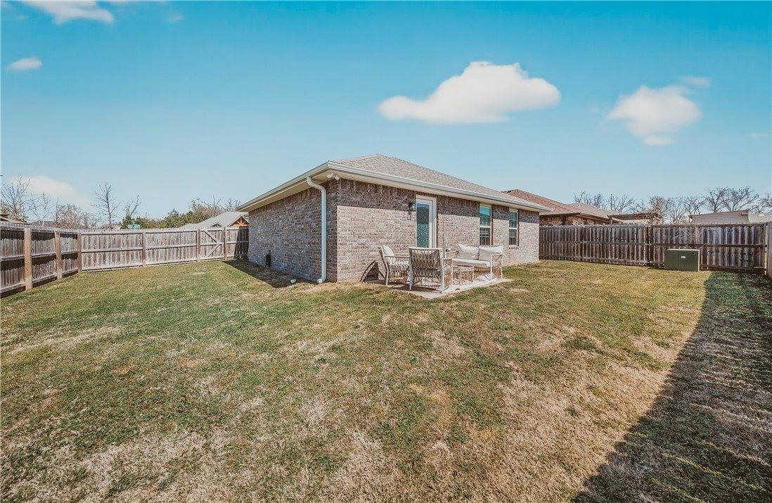 1002 East Olrich Street, Rogers, AR 72756