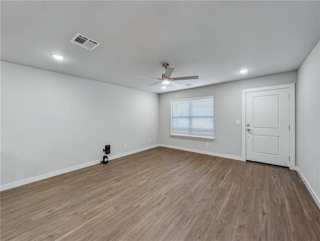 311 NW 65th Avenue, Bentonville, AR 72713