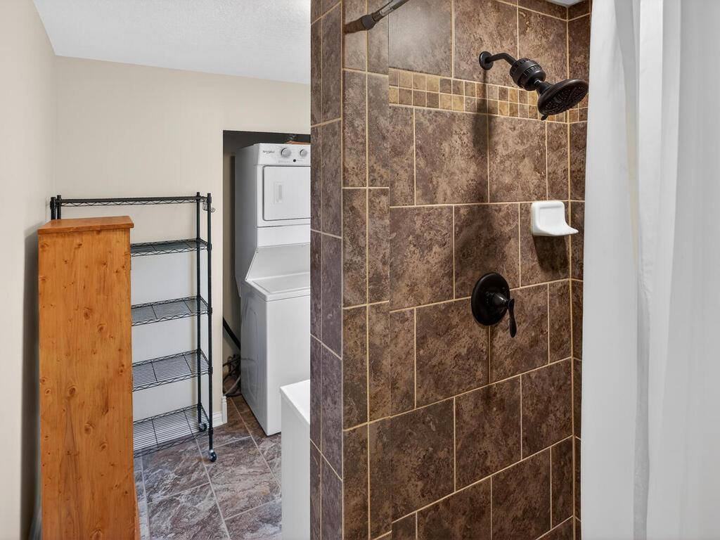 8701 Green Haven Drive, Brooklyn Park, MN 55445