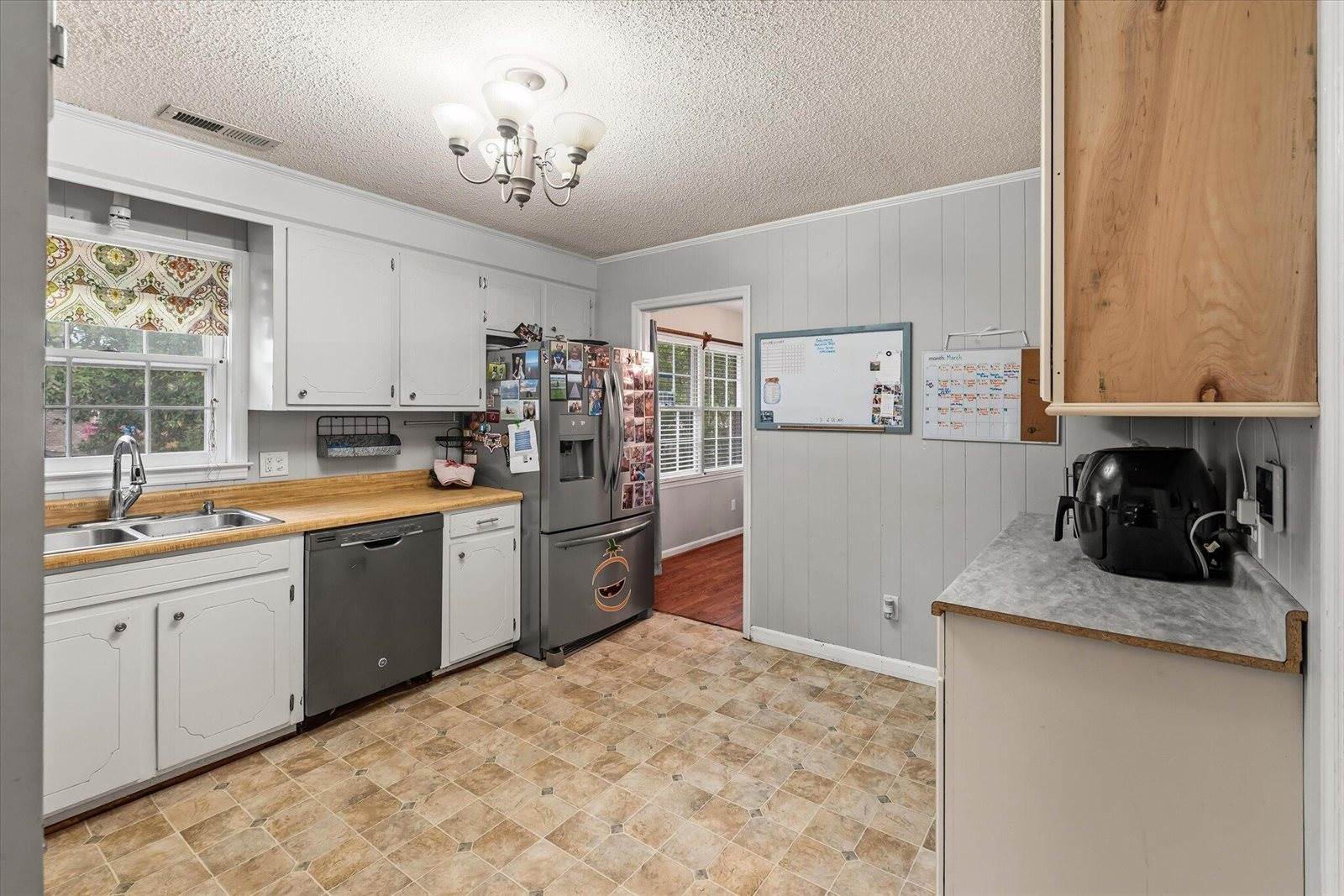 20 Lombardi Lane, Hanahan, SC 29410