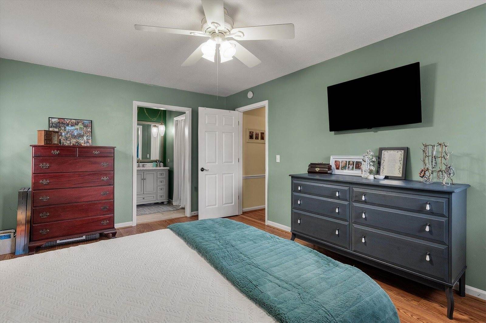 20 Lombardi Lane, Hanahan, SC 29410