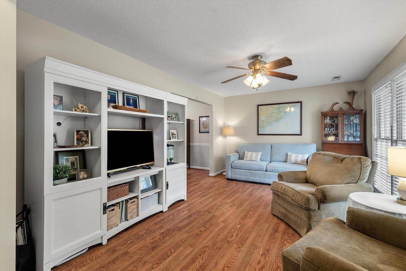 20 Lombardi Lane, Hanahan, SC 29410