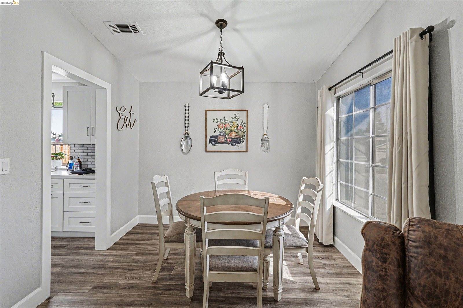 80 Mandeville Ct, Oakley, CA 94561