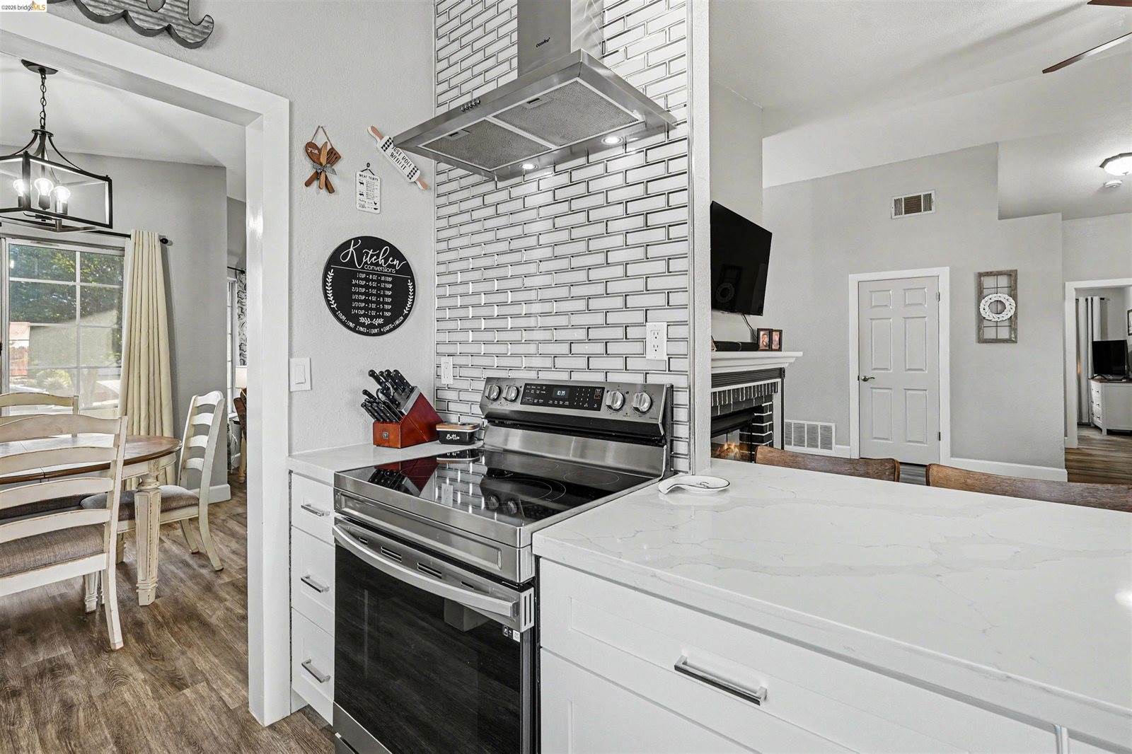 80 Mandeville Ct, Oakley, CA 94561