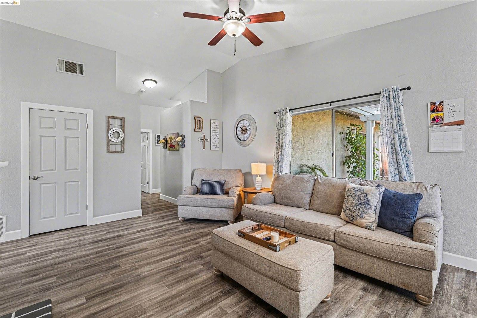 80 Mandeville Ct, Oakley, CA 94561