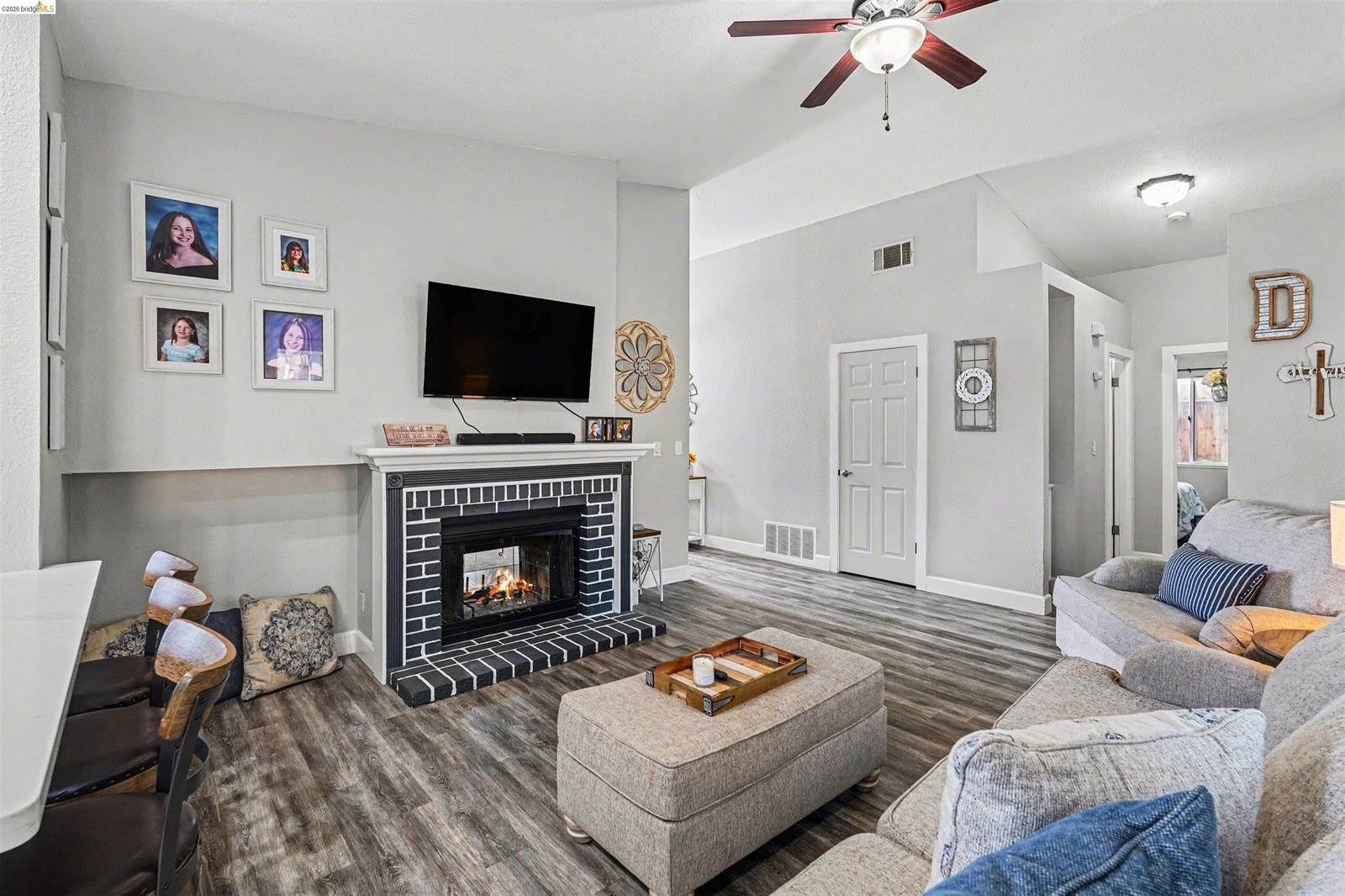 80 Mandeville Ct, Oakley, CA 94561