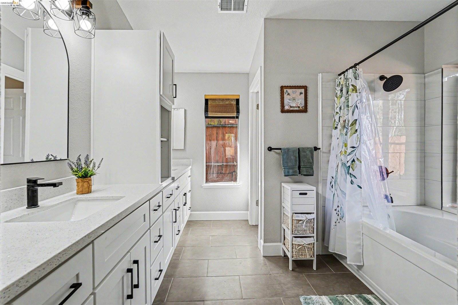 80 Mandeville Ct, Oakley, CA 94561