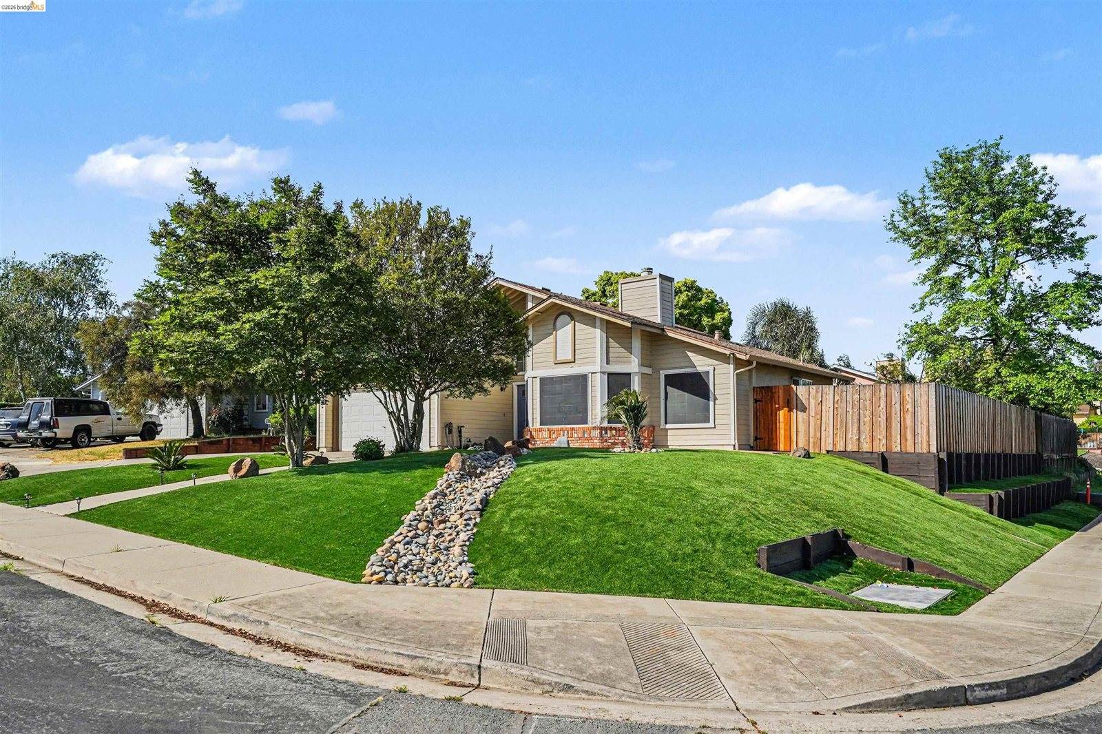 80 Mandeville Ct, Oakley, CA 94561