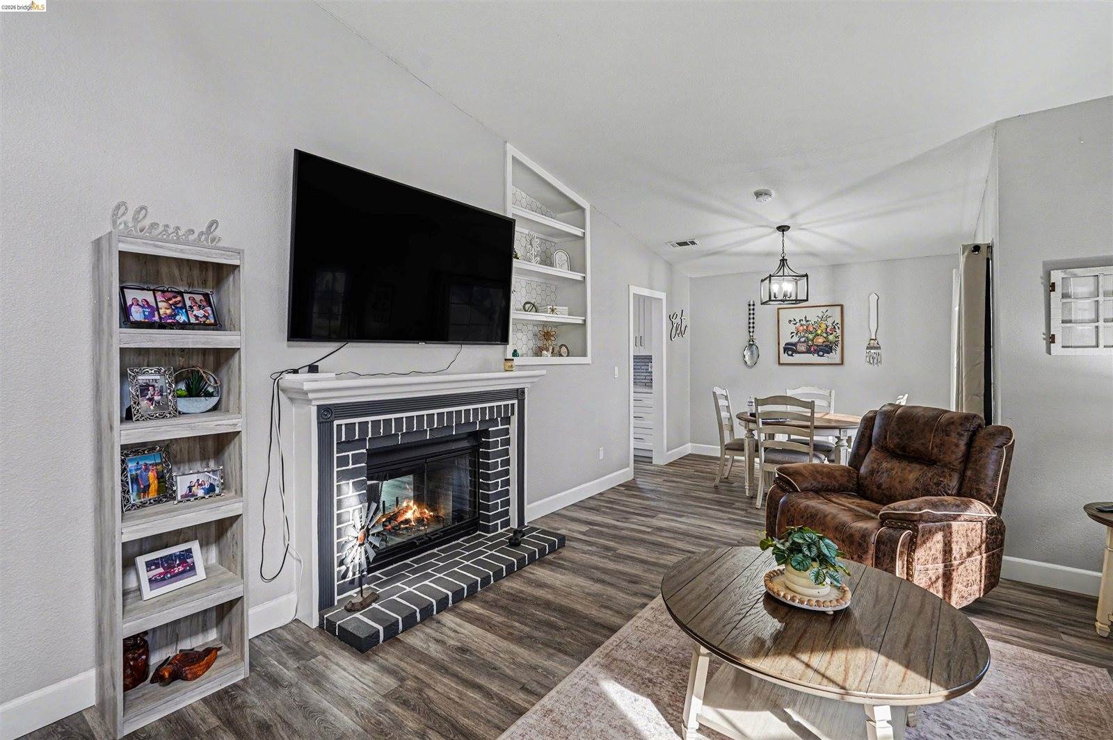 80 Mandeville Ct, Oakley, CA 94561