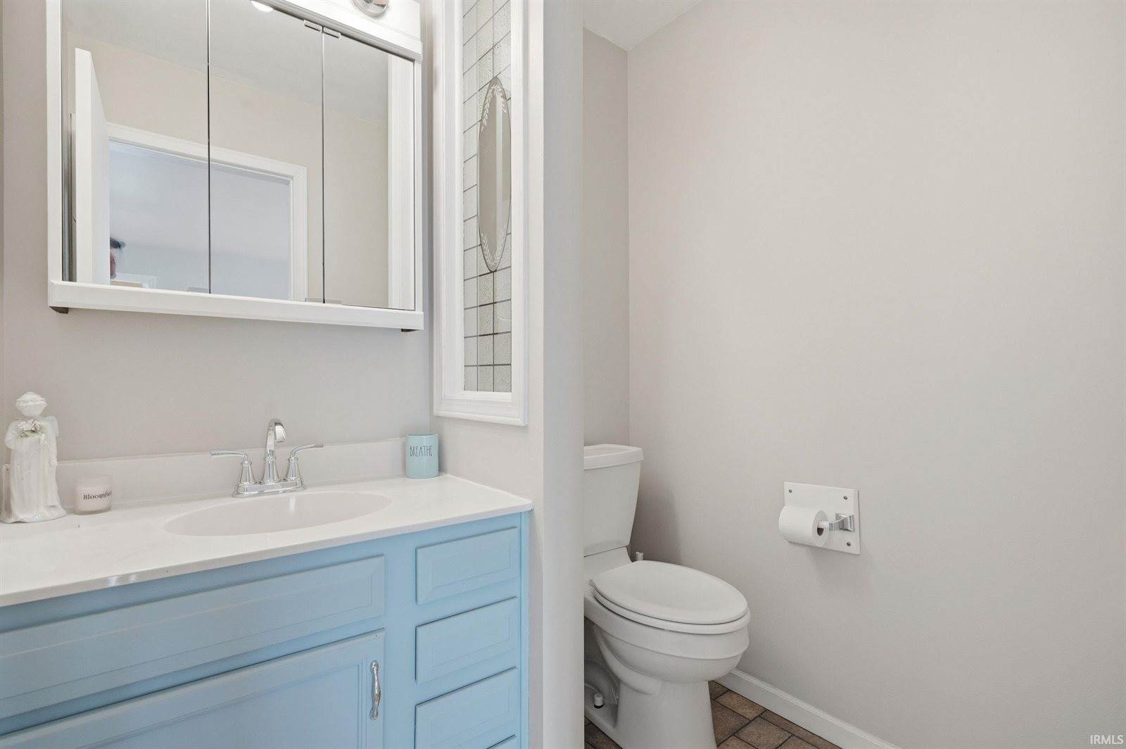 675 N Gillcrest Drive, Albany, IN 47320