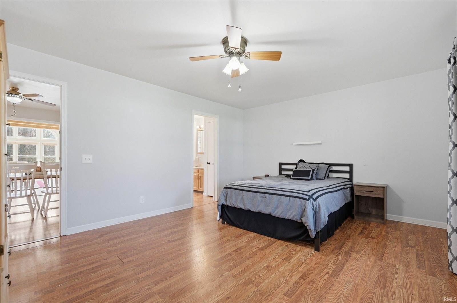 675 N Gillcrest Drive, Albany, IN 47320