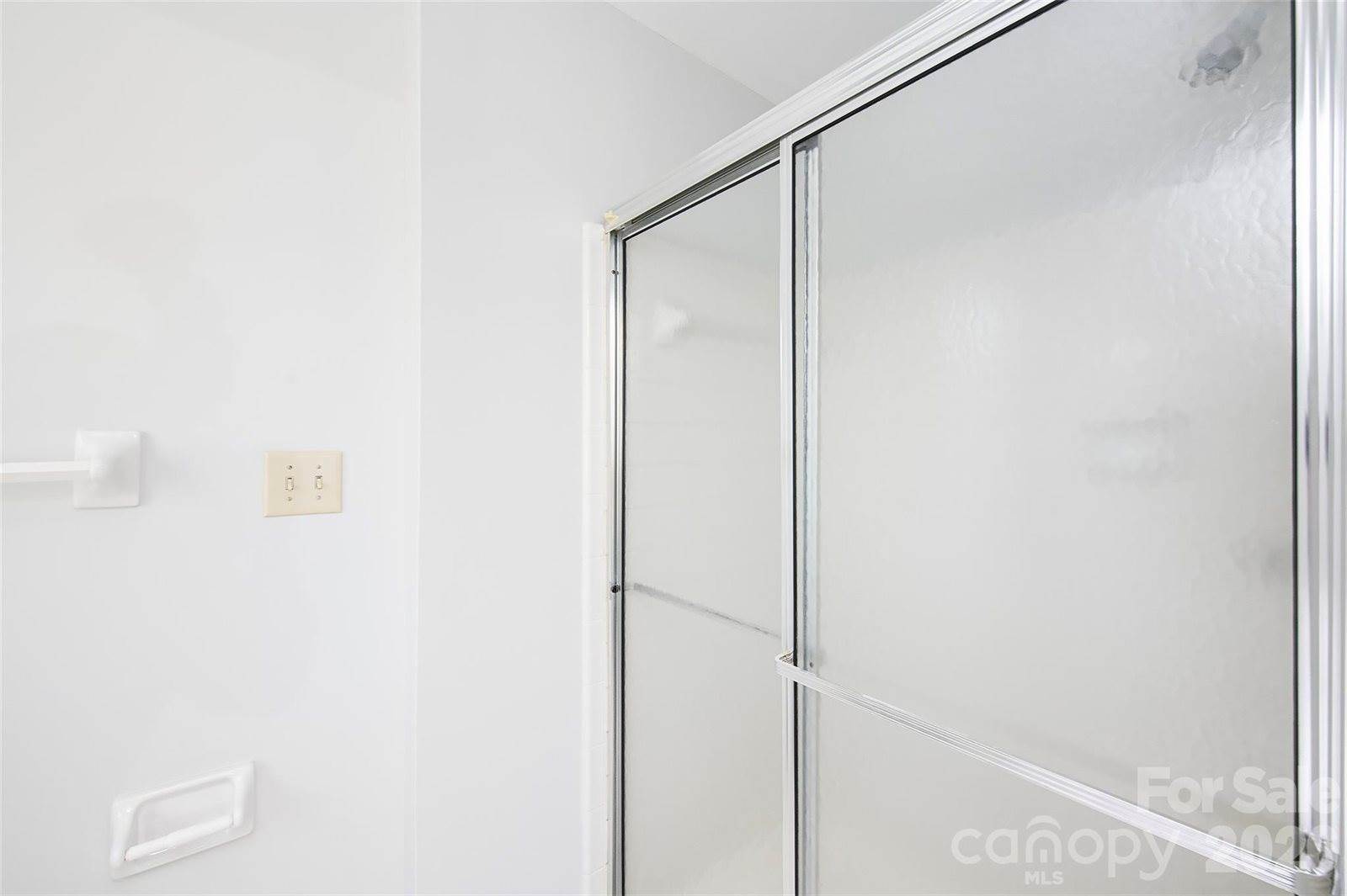 4248 Woodglen Lane, Charlotte, NC 28226