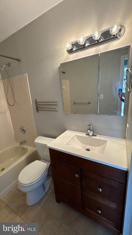 5701 Rowanberry Drive, #107, Elkridge, MD 21075