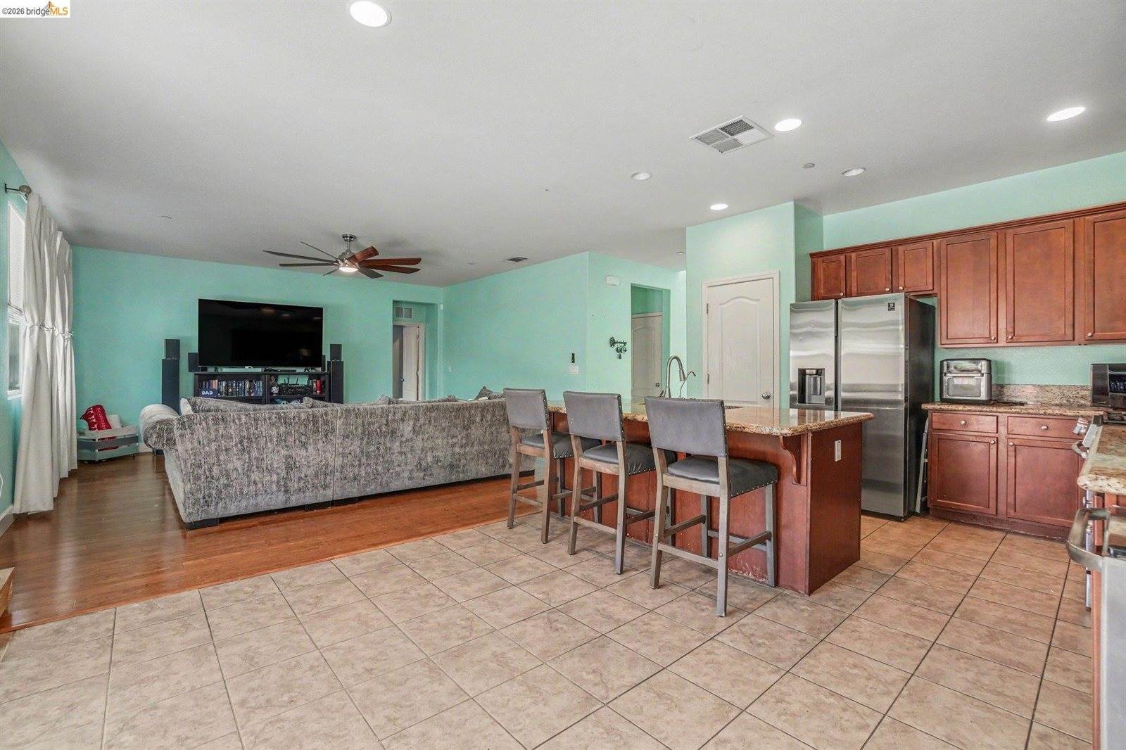 618 Poplar Ct, Oakley, CA 94561