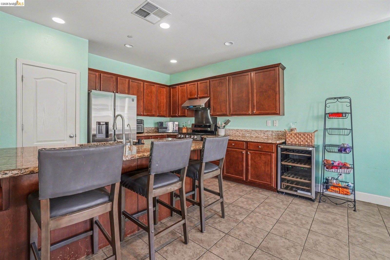 618 Poplar Ct, Oakley, CA 94561