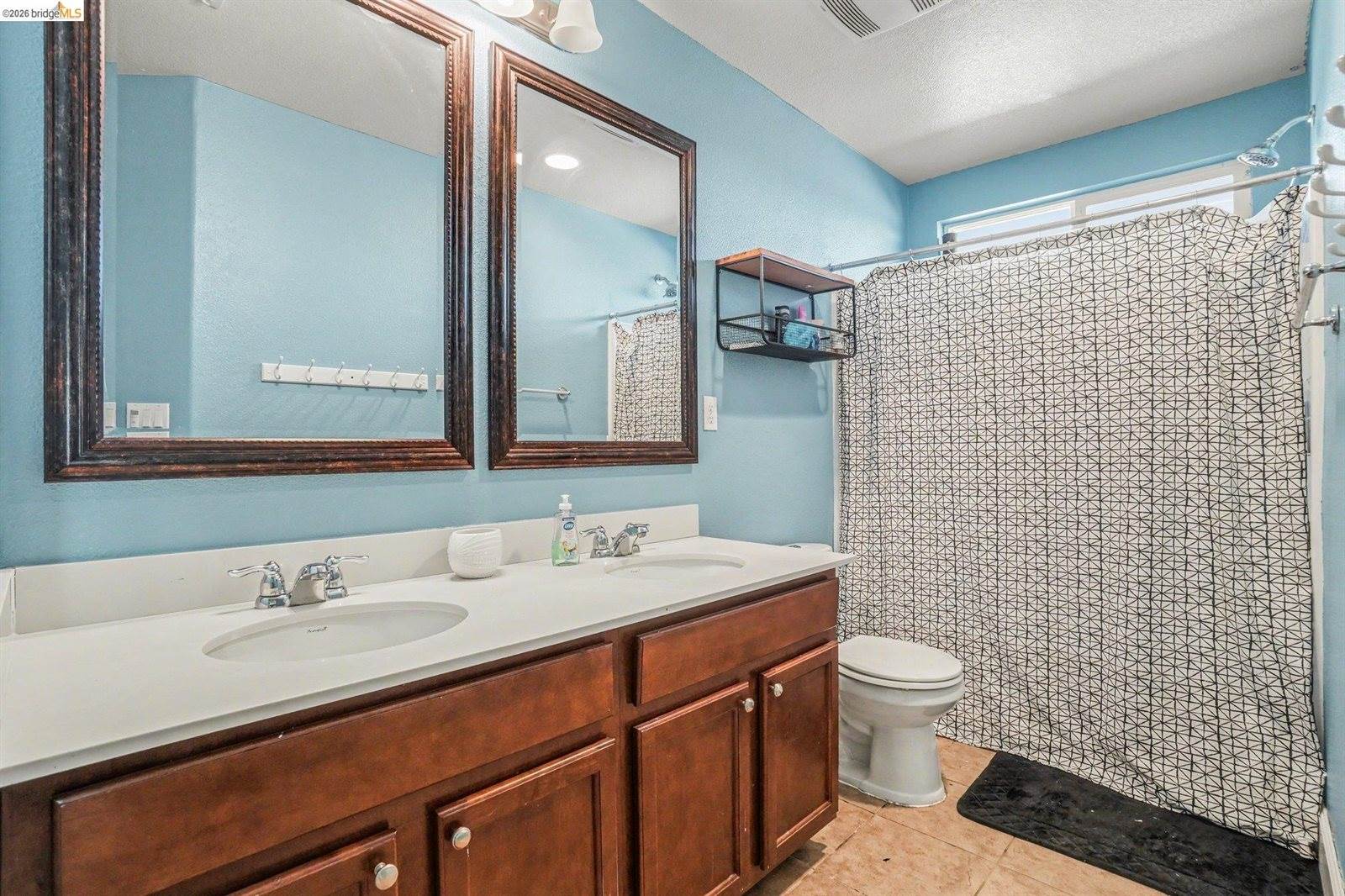 618 Poplar Ct, Oakley, CA 94561