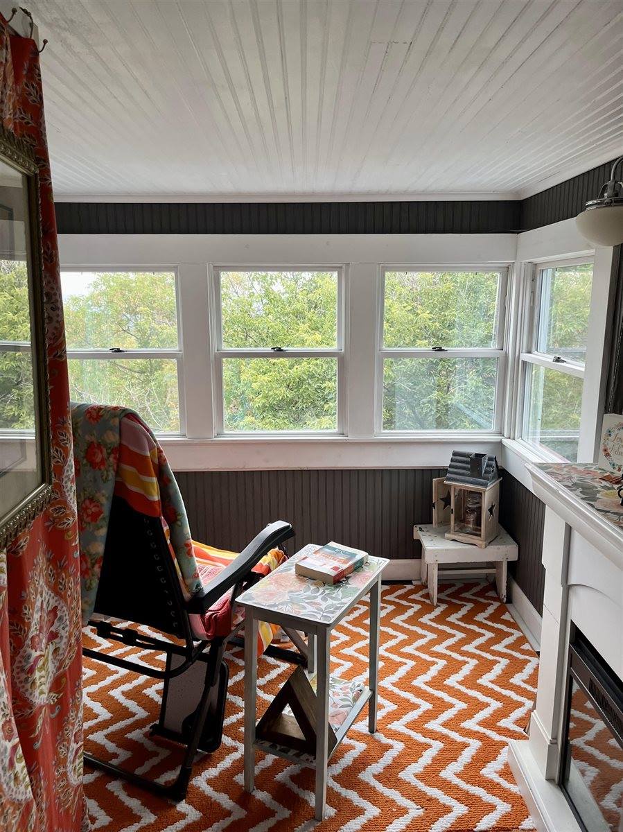 629 3rd St SE, Minot, ND 58701