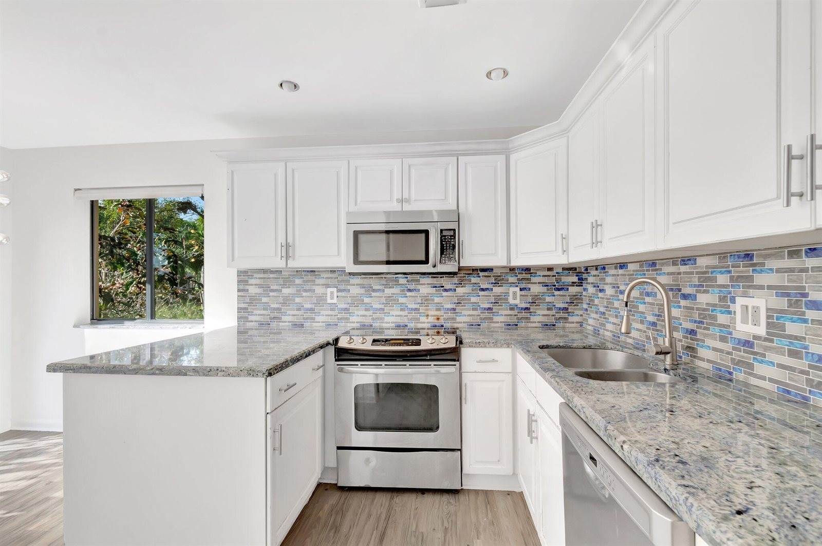 5334 Fountains Drive South, Greenacres, FL 33467