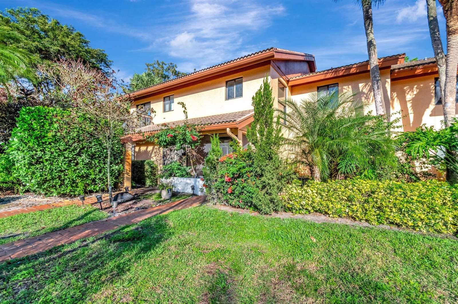 5334 Fountains Drive South, Greenacres, FL 33467