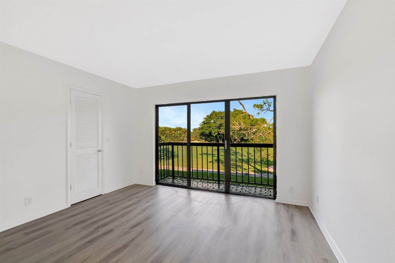 5334 Fountains Drive South, Greenacres, FL 33467