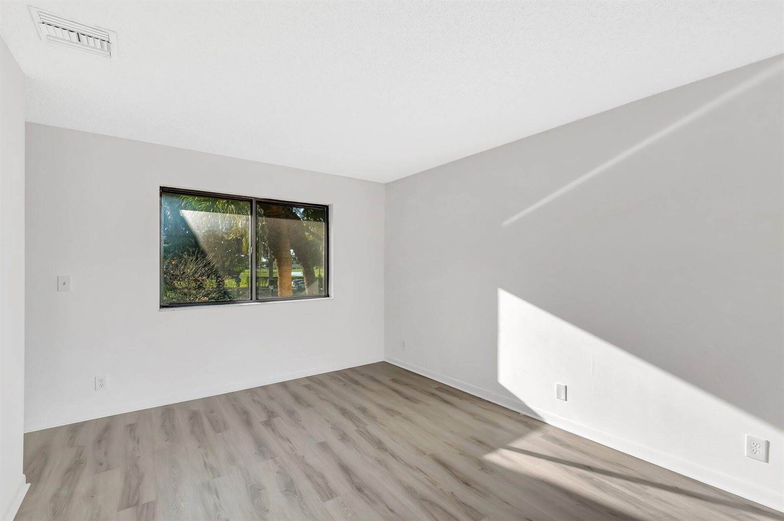 5334 Fountains Drive South, Greenacres, FL 33467