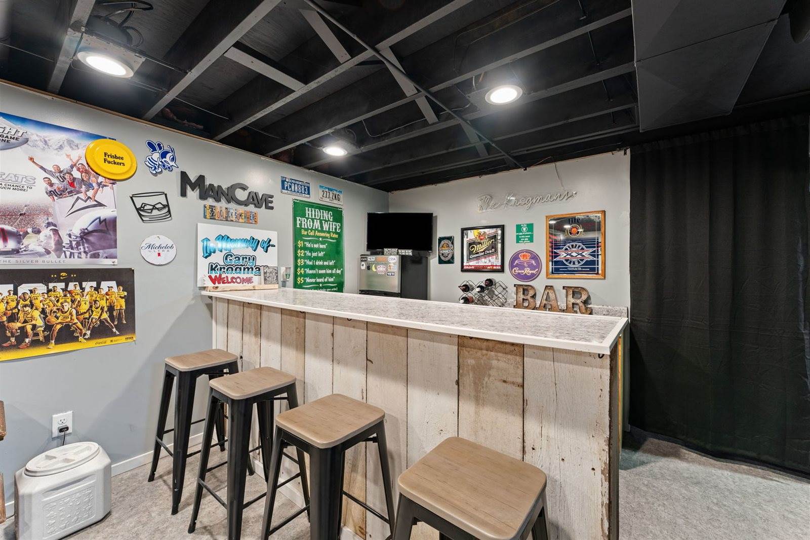 2654 Fillmore Lane, Davenport, IA 52804