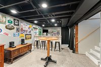 2654 Fillmore Lane, Davenport, IA 52804