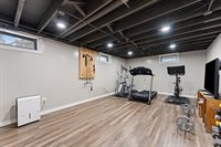 2654 Fillmore Lane, Davenport, IA 52804