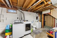 2654 Fillmore Lane, Davenport, IA 52804