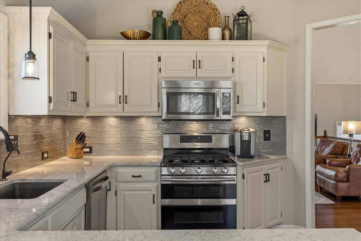 13653 129th St, Olathe, KS 66062