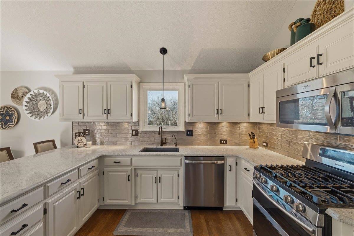 13653 129th St, Olathe, KS 66062