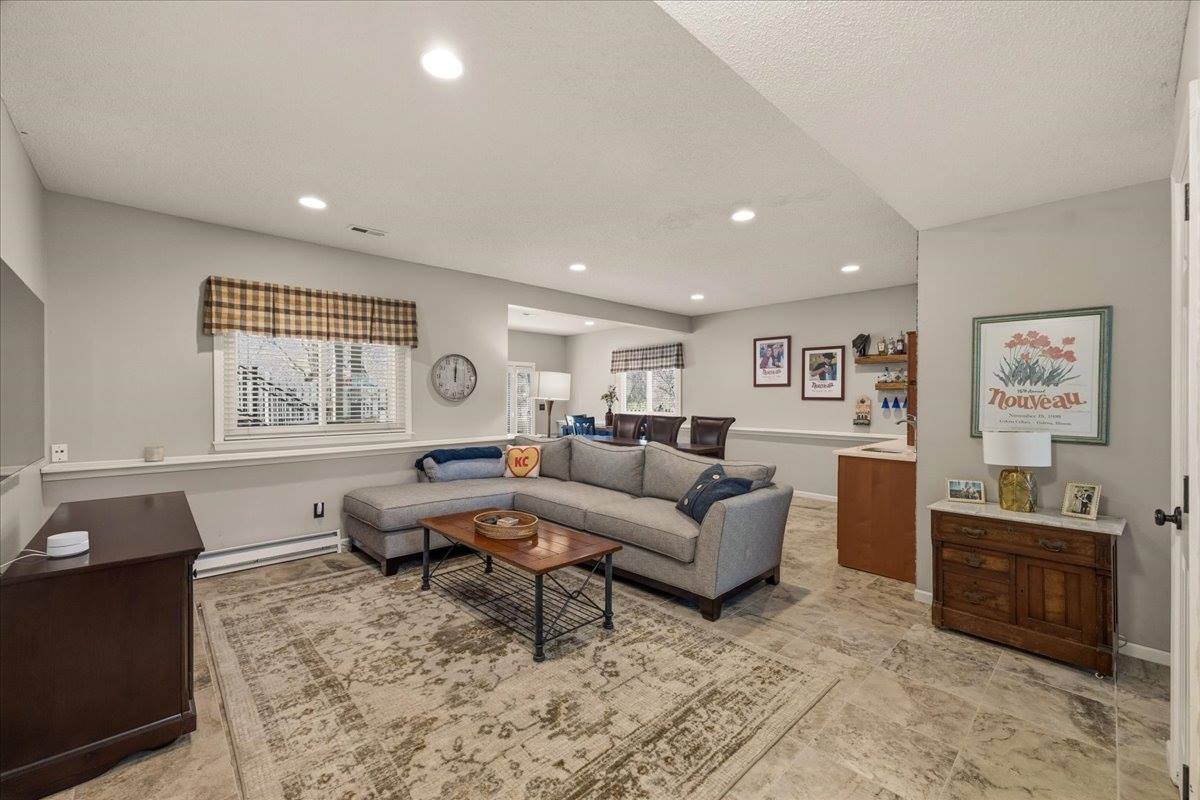 13653 129th St, Olathe, KS 66062