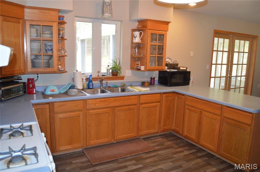 222 Scanland Farm Road, Montgomery City, MO 63361