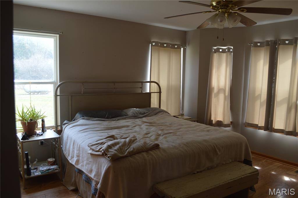 222 Scanland Farm Road, Montgomery City, MO 63361