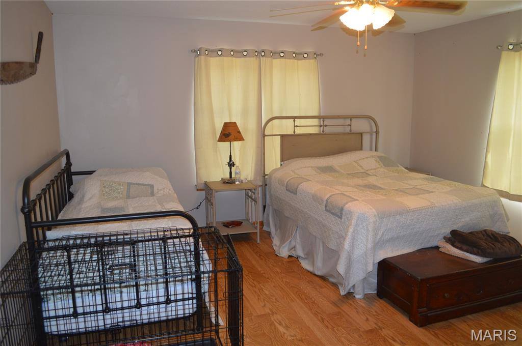 222 Scanland Farm Road, Montgomery City, MO 63361