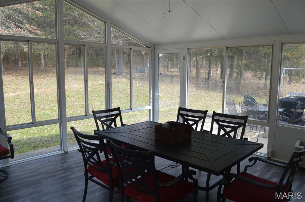 222 Scanland Farm Road, Montgomery City, MO 63361
