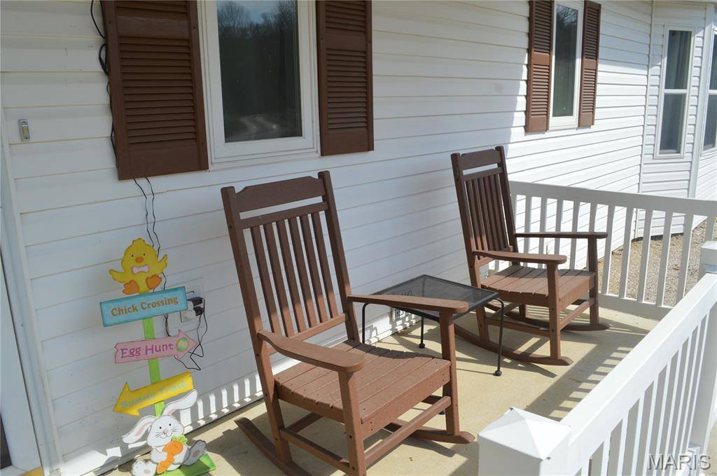 222 Scanland Farm Road, Montgomery City, MO 63361