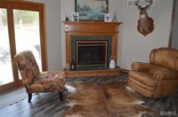 222 Scanland Farm Road, Montgomery City, MO 63361